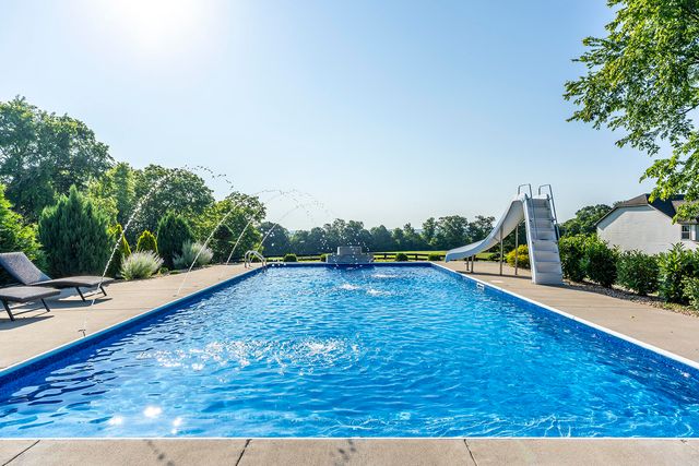 520 Chrisman Oaks Trail, Nicholasville, KY 40356