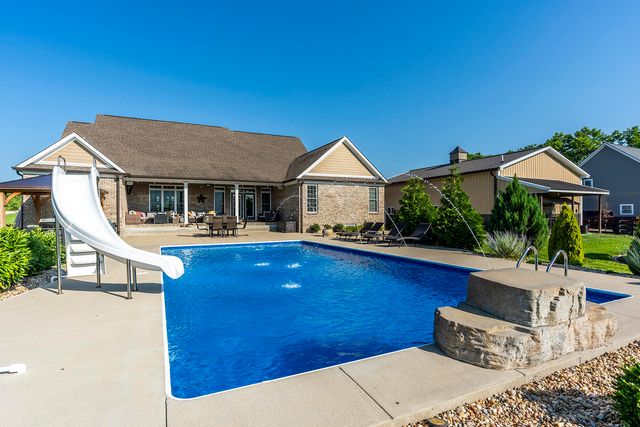 520 Chrisman Oaks Trail, Nicholasville, KY 40356