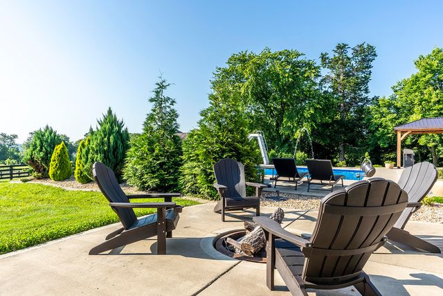 520 Chrisman Oaks Trail, Nicholasville, KY 40356