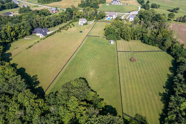 520 Chrisman Oaks Trail, Nicholasville, KY 40356