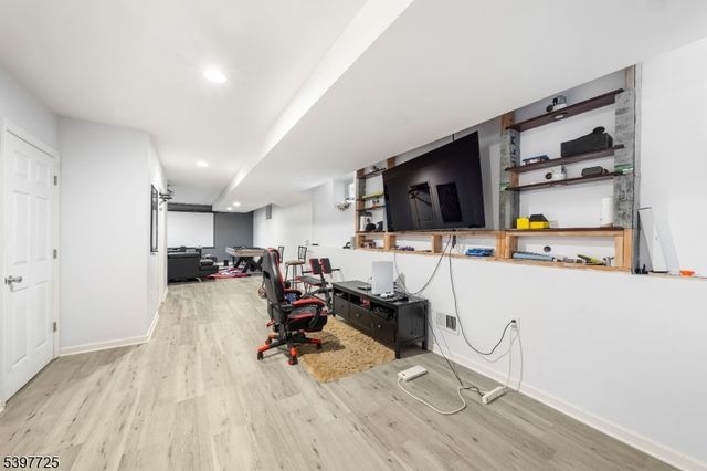 226 Pennsylvania Railroad A, Linden City, NJ 07036