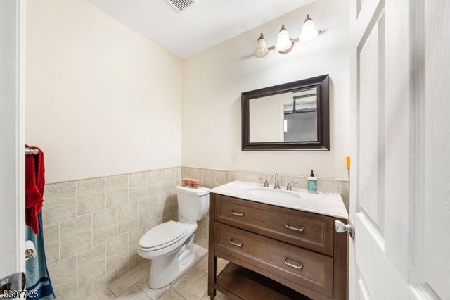 226 Pennsylvania Railroad A, Linden City, NJ 07036