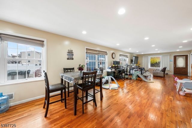 226 Pennsylvania Railroad A, Linden City, NJ 07036