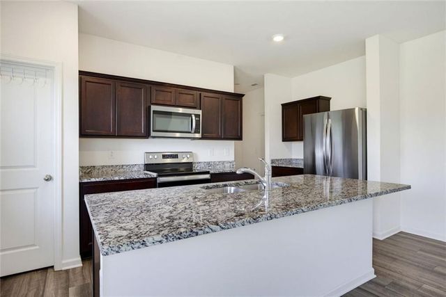 611 NW Revenna Way NW, Cartersville, GA 30120