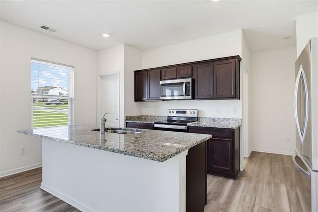 611 NW Revenna Way NW, Cartersville, GA 30120