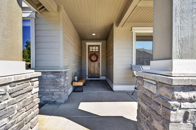 2572 NW Pine Terrace Drive, Bend, OR 97703
