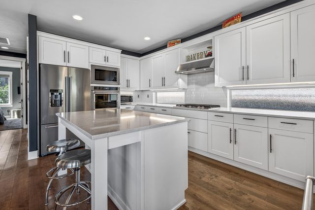 2572 NW Pine Terrace Drive, Bend, OR 97703