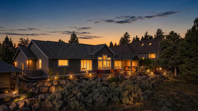 2572 NW Pine Terrace Drive, Bend, OR 97703
