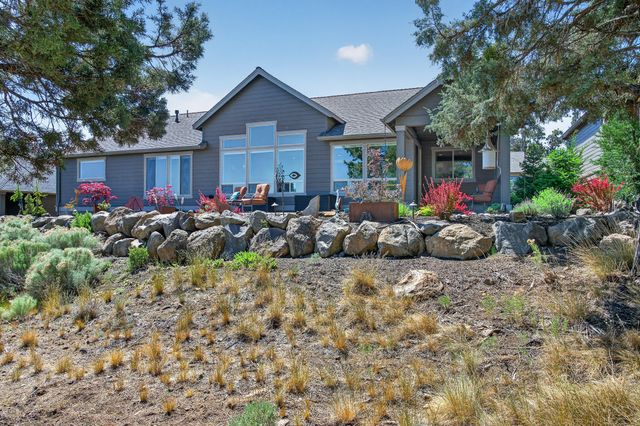 2572 NW Pine Terrace Drive, Bend, OR 97703