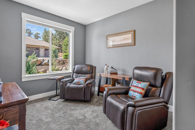 2572 NW Pine Terrace Drive, Bend, OR 97703