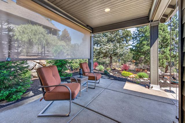 2572 NW Pine Terrace Drive, Bend, OR 97703