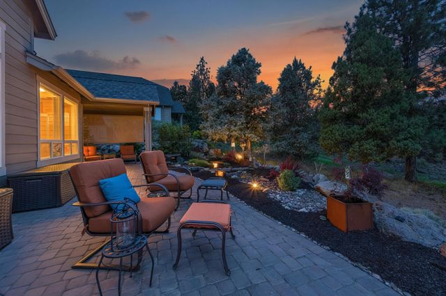 2572 NW Pine Terrace Drive, Bend, OR 97703