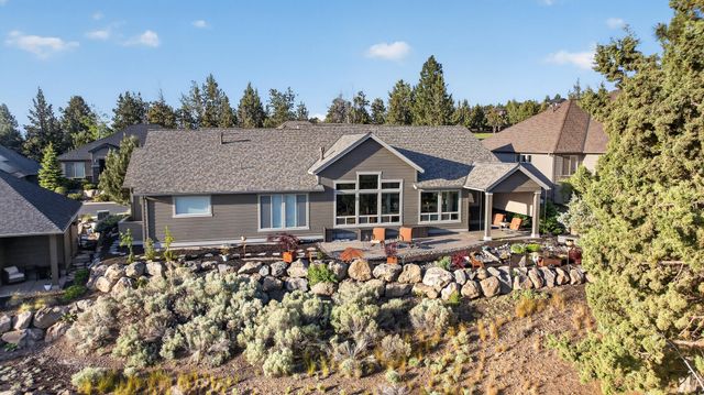 2572 NW Pine Terrace Drive, Bend, OR 97703