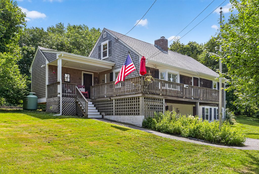 45 Ludlam Street, Falmouth, MA 02540