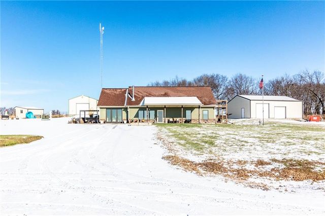 1193 SE 23 Highway, Windsor, MO 65360