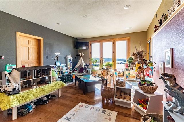 1193 SE 23 Highway, Windsor, MO 65360