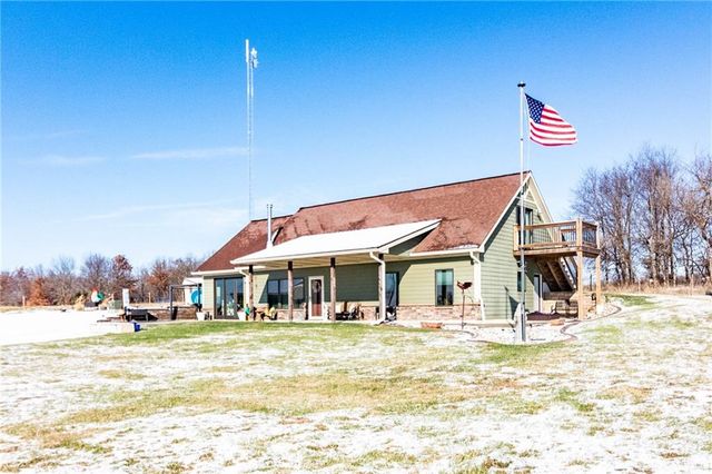 1193 SE 23 Highway, Windsor, MO 65360