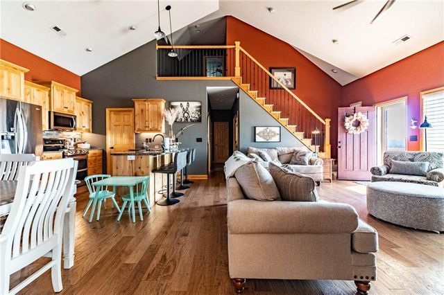 1193 SE 23 Highway, Windsor, MO 65360