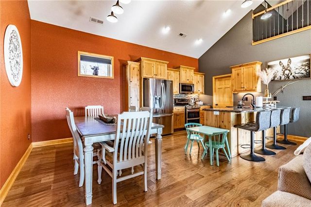 1193 SE 23 Highway, Windsor, MO 65360