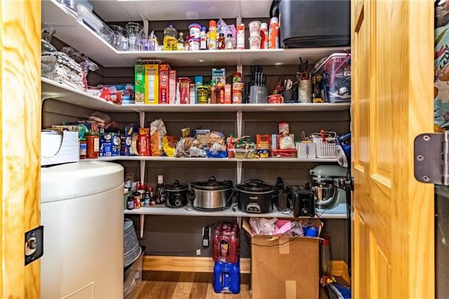 1193 SE 23 Highway, Windsor, MO 65360