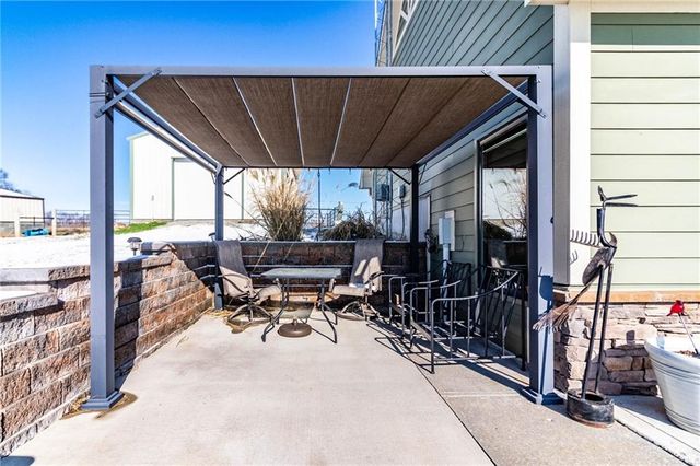 1193 SE 23 Highway, Windsor, MO 65360