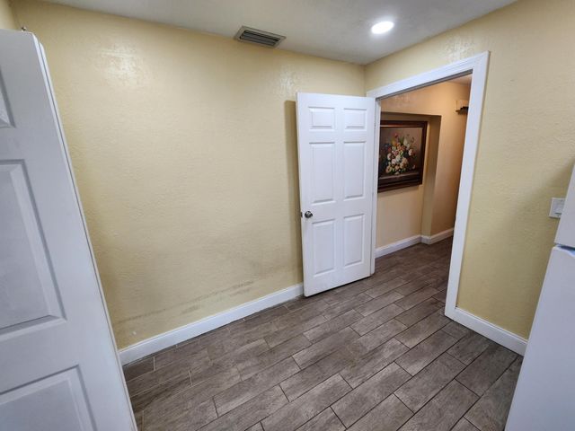 605 S 12th Efficiency In Back, Lantana, FL 33462