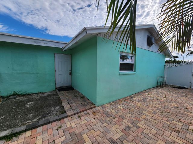 605 S 12th Efficiency In Back, Lantana, FL 33462