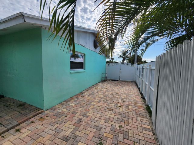 605 S 12th Efficiency In Back, Lantana, FL 33462