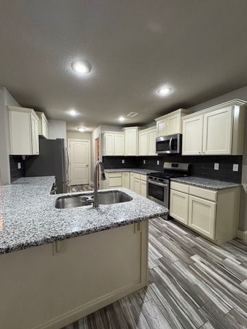 706 Oakley Street, Pea Ridge, AR 72751