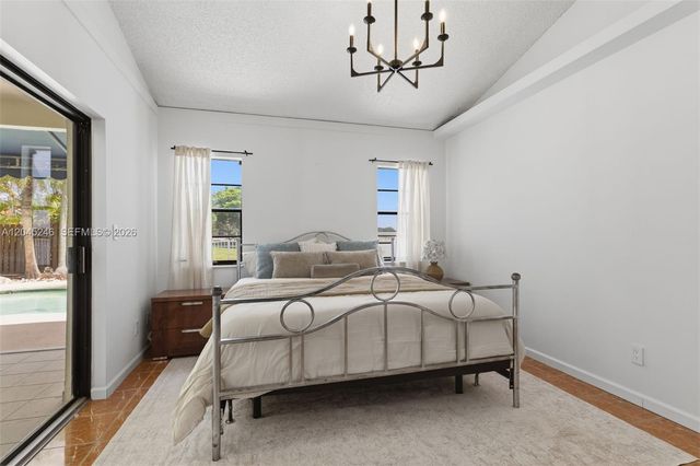 8165 NW 187th Ter, Hialeah, FL 33015