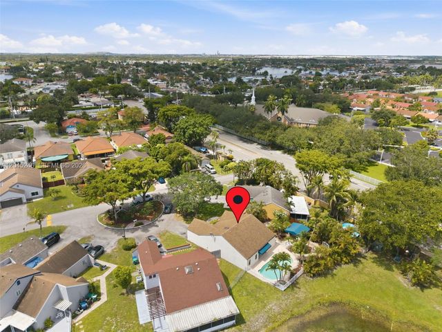 8165 NW 187th Ter, Hialeah, FL 33015