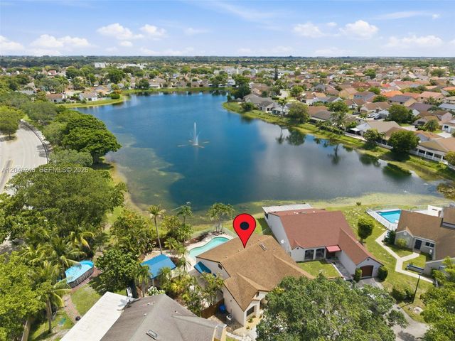 8165 NW 187th Ter, Hialeah, FL 33015