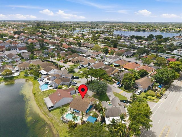 8165 NW 187th Ter, Hialeah, FL 33015