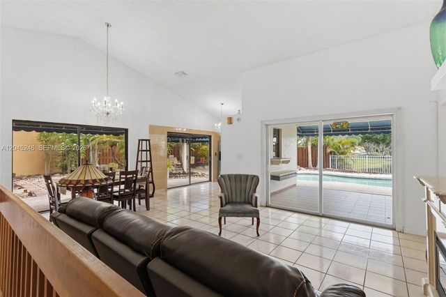 8165 NW 187th Ter, Hialeah, FL 33015