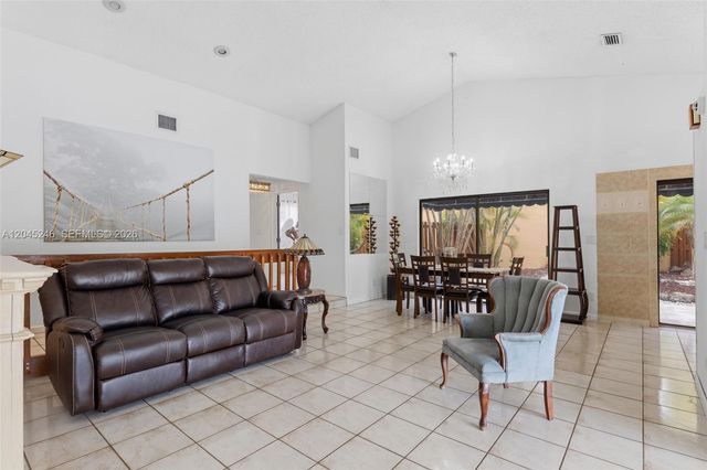 8165 NW 187th Ter, Hialeah, FL 33015