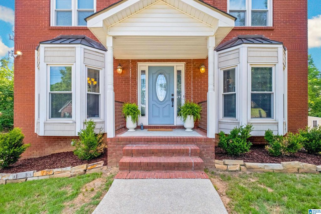 5032 KNOLL VIEW CIRCLE, Hoover, AL 35244