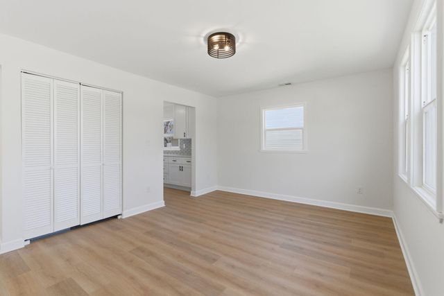 207 Harrington Avenue, Crown Point, IN 46307