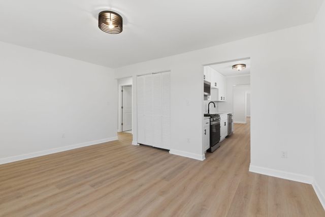 207 Harrington Avenue, Crown Point, IN 46307