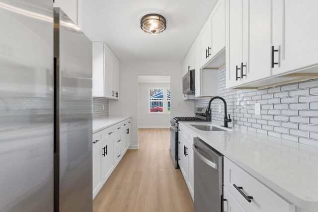 207 Harrington Avenue, Crown Point, IN 46307