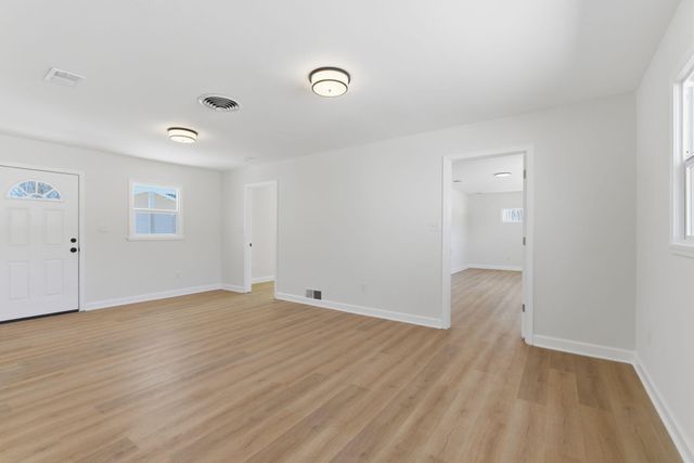 207 Harrington Avenue, Crown Point, IN 46307