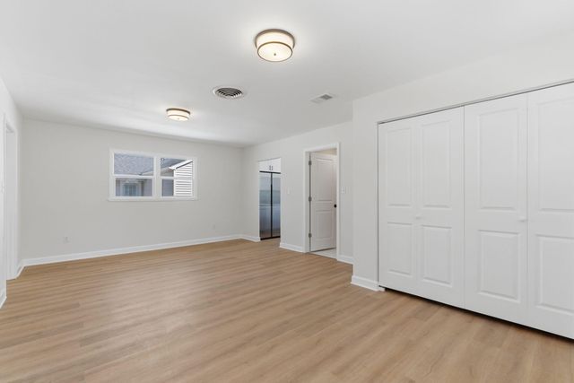 207 Harrington Avenue, Crown Point, IN 46307