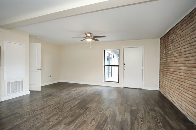 5504 La Branch Street 16, Houston, TX 77004