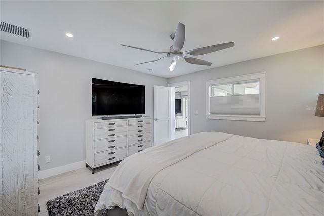 5204 TOWER DRIVE, Cape Coral, FL 33904