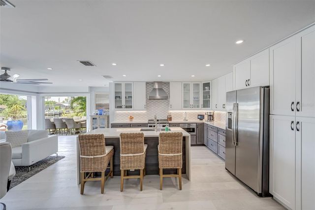 5204 TOWER DRIVE, Cape Coral, FL 33904