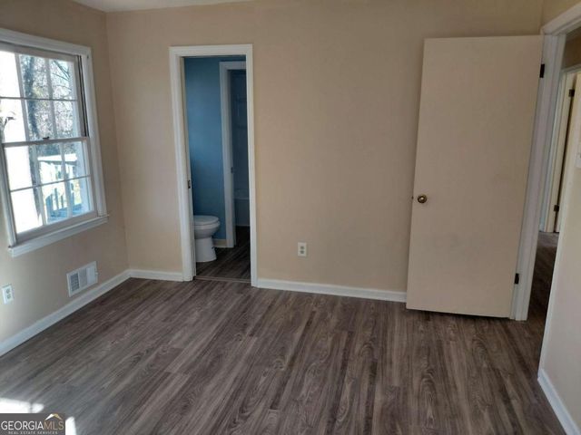 545 Oak Valley Drive, Riverdale, GA 30274