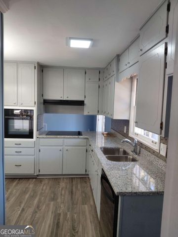 545 Oak Valley Drive, Riverdale, GA 30274