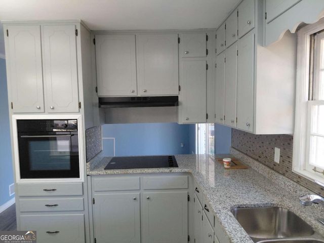 545 Oak Valley Drive, Riverdale, GA 30274