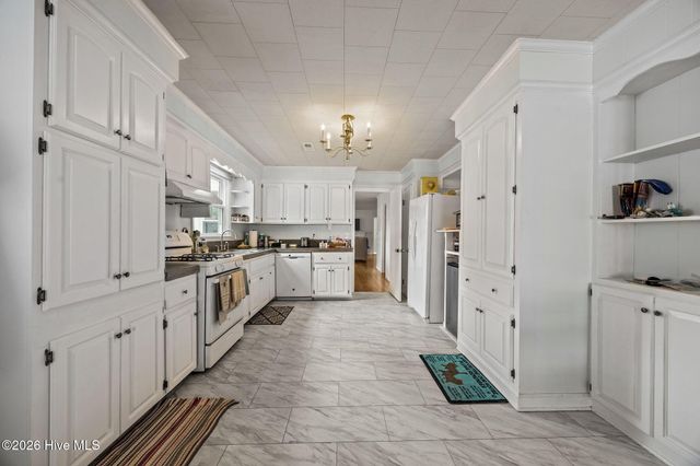 225 N 6th Street, Aurora, NC 27806