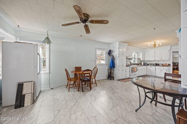 225 N 6th Street, Aurora, NC 27806