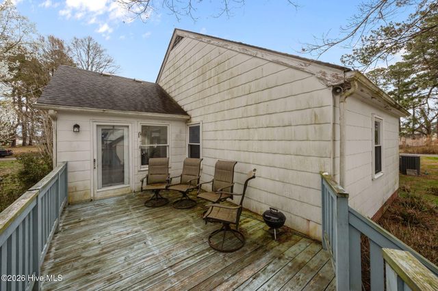 225 N 6th Street, Aurora, NC 27806